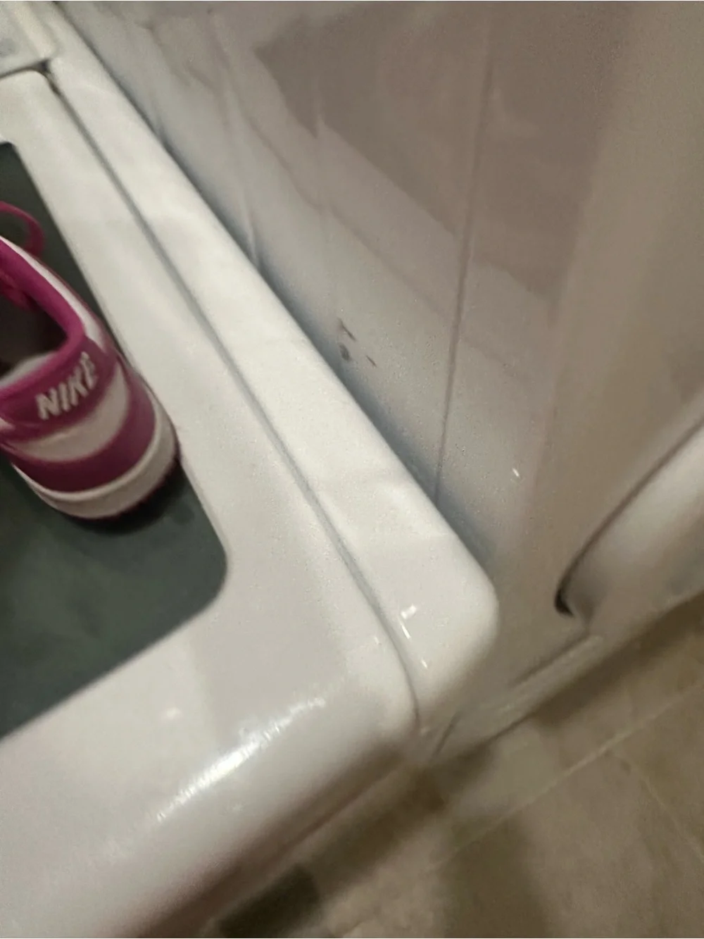 Nike Low-Top Sneakers — Pink/White